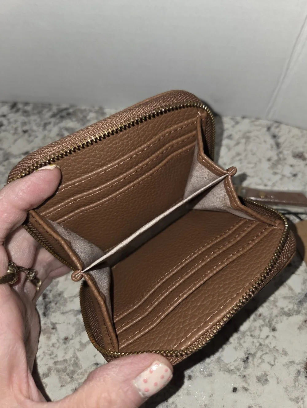 Steve Madden Half Zip Wallet..New